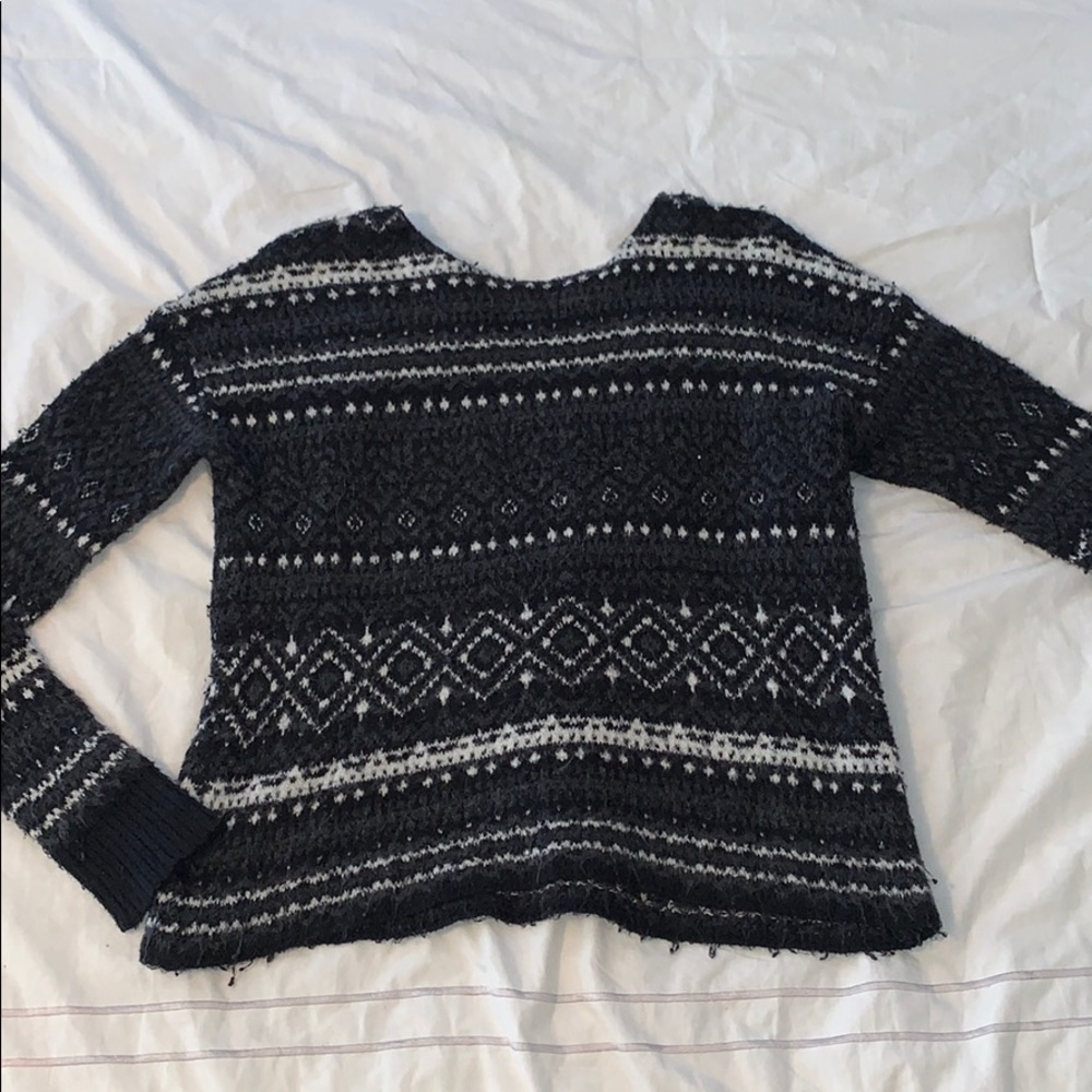 American Eagle Sweater